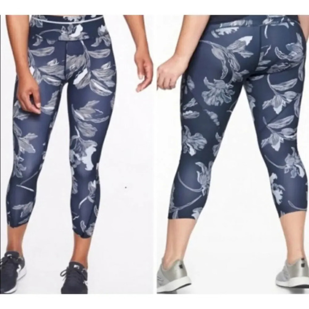 Athleta‎ Sonic Floral Capri Leggings Women Size S Workout & Running Activewear